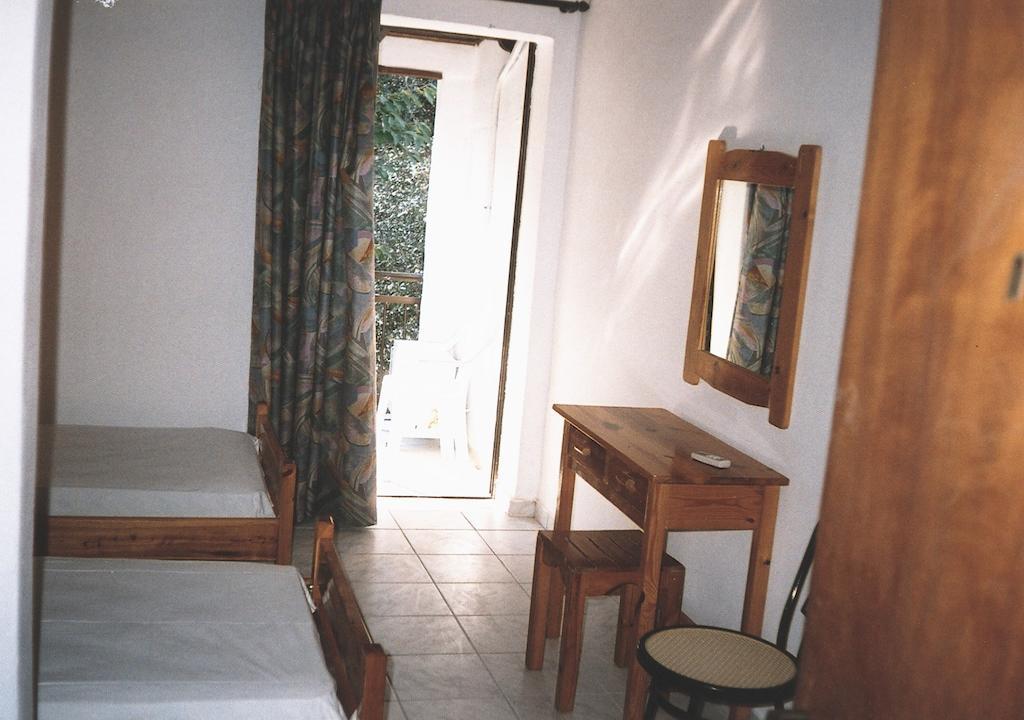 Dina'S Rooms Mesongí Rum bild