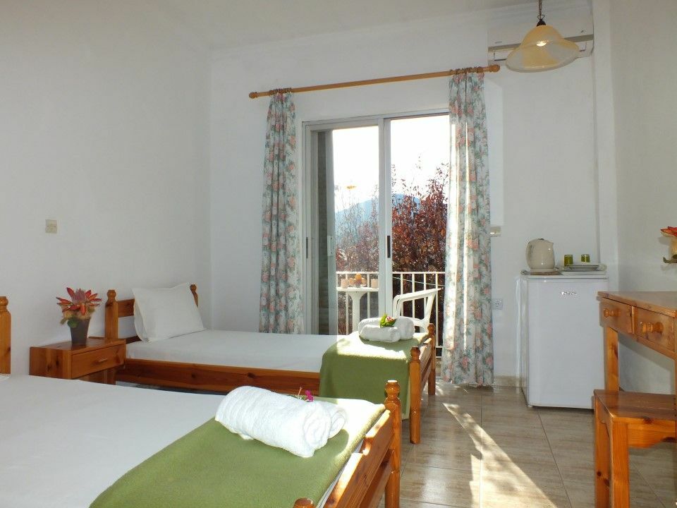 Dina'S Rooms Mesongí Exteriör bild